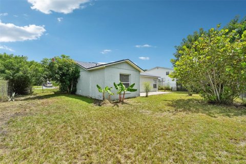 Villa ou maison à vendre à Poinciana, Floride: 3 chambres, 111.85 m2 № 1352765 - photo 15