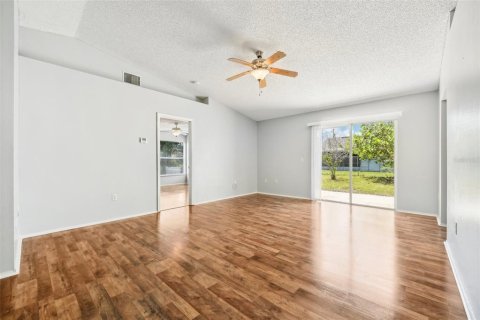 Villa ou maison à vendre à Poinciana, Floride: 3 chambres, 111.85 m2 № 1352765 - photo 18