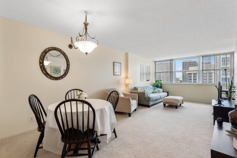 Condo in Fort Lauderdale, Florida, 1 bedroom  № 1007334 - photo 15