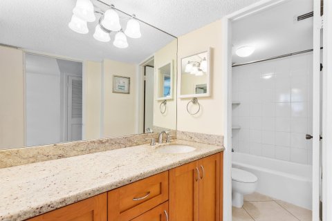 Condo in Fort Lauderdale, Florida, 1 bedroom  № 1007334 - photo 18