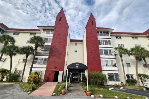 Condominio en venta en Lauderhill, Florida, 2 dormitorios, 86.21 m2 № 1221423 - foto 13