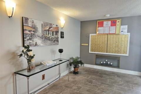 Condo in Lauderhill, Florida, 2 bedrooms  № 1221423 - photo 17