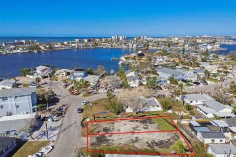 Terreno en venta en Madeira Beach, Florida № 1419025 - foto 18