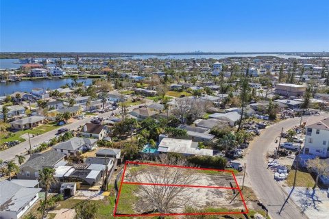 Terreno en venta en Madeira Beach, Florida № 1419025 - foto 19