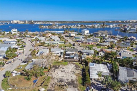 Terreno en venta en Madeira Beach, Florida № 1419025 - foto 16