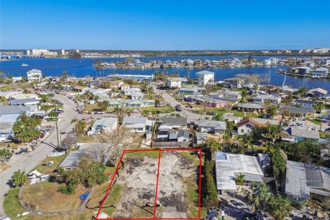 Terreno en venta en Madeira Beach, Florida № 1419025 - foto 17