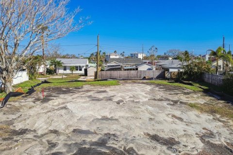 Terreno en venta en Madeira Beach, Florida № 1419025 - foto 10