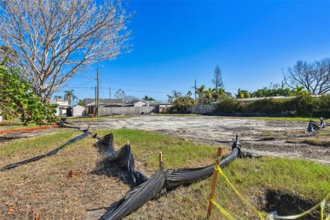 Terreno en venta en Madeira Beach, Florida № 1419025 - foto 5