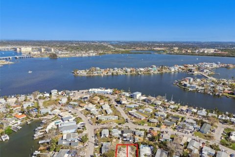 Terreno en venta en Madeira Beach, Florida № 1419025 - foto 22