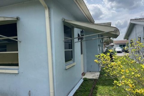 Casa en venta en Tamarac, Florida, 2 dormitorios, 154.22 m2 № 1170997 - foto 13