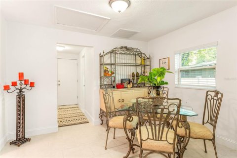 Villa ou maison à vendre à Tampa, Floride: 3 chambres, 81.75 m2 № 1354045 - photo 6