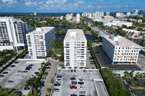 Condo in Fort Lauderdale, Florida, 1 bedroom  № 1162896 - photo 6