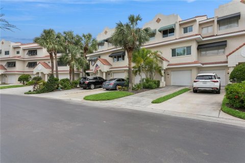 Adosado en venta en Saint Pete Beach, Florida, 4 dormitorios, 211.35 m2 № 1371541 - foto 2