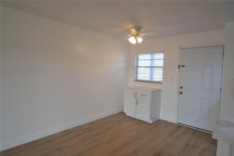 Copropriété à vendre à New Port Richey, Floride: 1 chambre, 65.77 m2 № 1302039 - photo 15