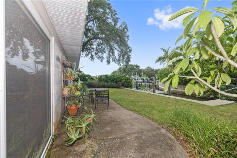 Villa ou maison à vendre à Tampa, Floride: 4 chambres, 175.77 m2 № 1391429 - photo 5