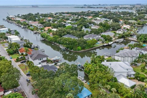 Villa ou maison à vendre à Tampa, Floride: 4 chambres, 175.77 m2 № 1391429 - photo 17