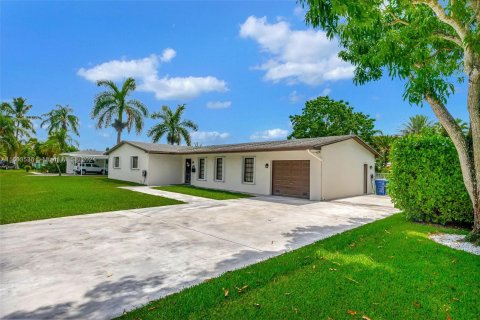 Villa ou maison à vendre à Palmetto Bay, Floride: 4 chambres, 171.87 m2 № 1230598 - photo 3