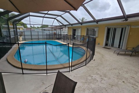 Casa en venta en Miami, Florida, 4 dormitorios, 178.56 m2 № 1400056 - foto 18