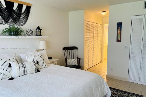 Купить кондоминиум в Санрайз, Флорида 1 спальня, 78.97м2, № 975358 - фото 13