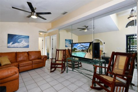 Купить виллу или дом в Лихай-Эйкерс, Флорида 3 спальни, № 980719 - фото 7