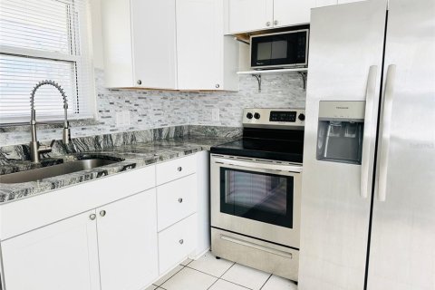 Apartamento en alquiler en Largo, Florida, 1 dormitorio, 76.27 m2 № 1341038 - foto 3