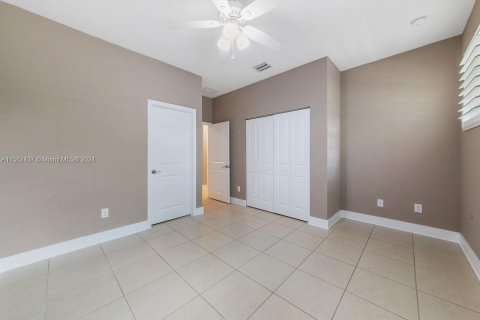 Adosado en venta en Cooper City, Florida, 3 dormitorios, 164.44 m2 № 1097292 - foto 18