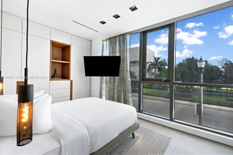 Touwnhouse à vendre à Miami, Floride: 6 chambres, 620.22 m2 № 860043 - photo 20