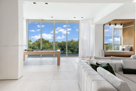 Townhouse in Miami, Florida 6 bedrooms, 620.22 sq.m. № 860043 - photo 5
