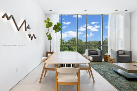 Touwnhouse à vendre à Miami, Floride: 6 chambres, 620.22 m2 № 860043 - photo 9