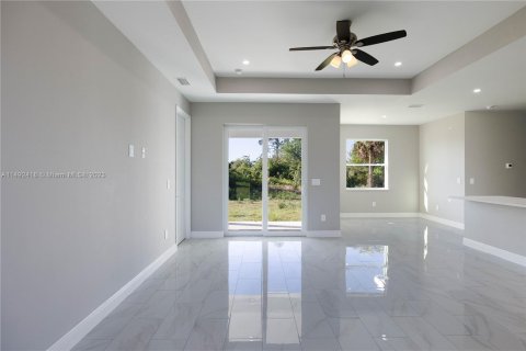 Villa ou maison à vendre à Lehigh Acres, Floride: 3 chambres № 860001 - photo 2