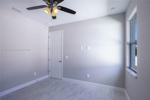 Casa en venta en Lehigh Acres, Florida, 3 dormitorios № 860001 - foto 23