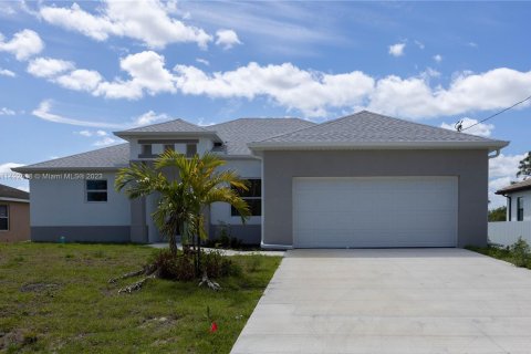 Villa ou maison à vendre à Lehigh Acres, Floride: 3 chambres № 860001 - photo 1