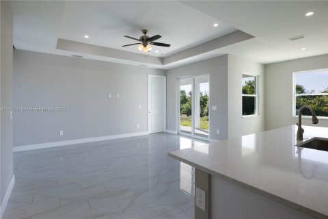 Villa ou maison à vendre à Lehigh Acres, Floride: 3 chambres № 860001 - photo 11