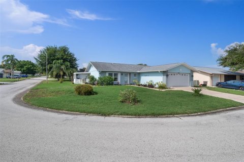 Villa ou maison à vendre à Port Richey, Floride: 2 chambres, 145.58 m2 № 1314765 - photo 5