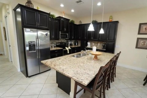 Adosado en venta en Davenport, Florida, 4 dormitorios, 194.54 m2 № 1313777 - foto 8