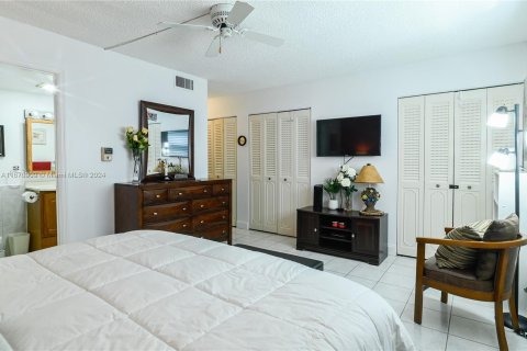 Copropriété à vendre à Dania Beach, Floride: 2 chambres, 106.28 m2 № 1395849 - photo 29