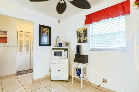 Copropriété à vendre à Dania Beach, Floride: 2 chambres, 106.28 m2 № 1395849 - photo 15