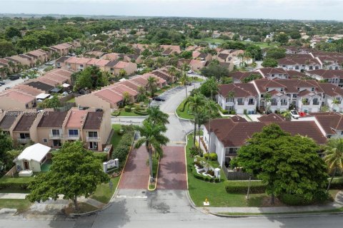 Condo in Miami, Florida, 3 bedrooms  № 1381818 - photo 30