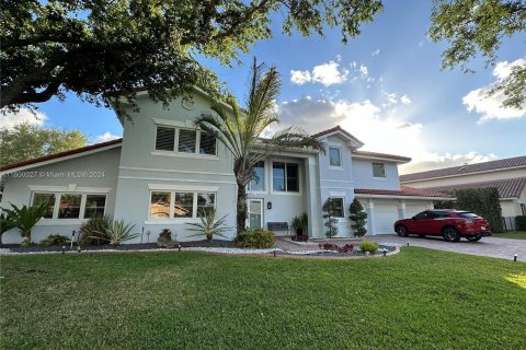 Casa en venta en Pembroke Pines, Florida, 5 dormitorios, 300.35 m2 № 1221815 - foto 2