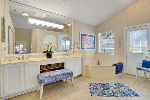 Casa en venta en West Palm Beach, Florida, 3 dormitorios, 192.21 m2 № 1102363 - foto 26