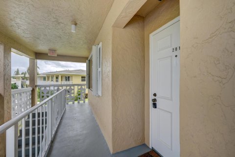 Купить кондоминиум в Делрей-Бич, Флорида 2 спальни, 108.42м2, № 913581 - фото 23
