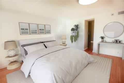 Condo in Miami Beach, Florida, 1 bedroom  № 1172428 - photo 24