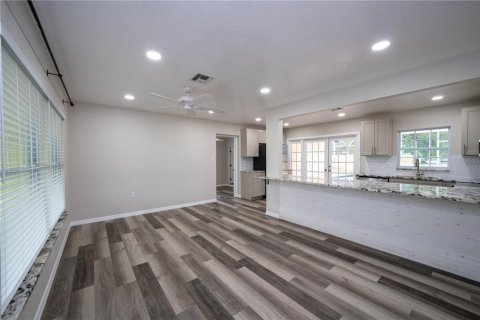 Villa ou maison à vendre à Tampa, Floride: 3 chambres, 193.61 m2 № 1400931 - photo 4