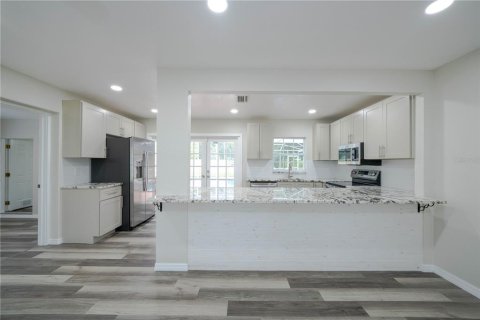 Villa ou maison à vendre à Tampa, Floride: 3 chambres, 193.61 m2 № 1400931 - photo 2