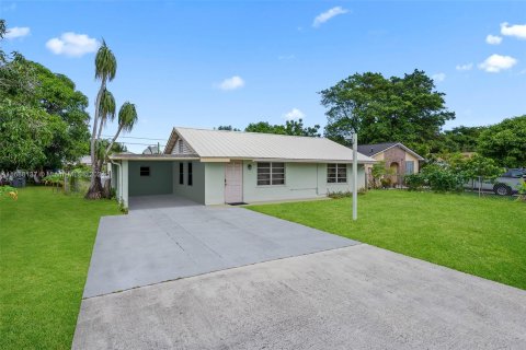 Villa ou maison à vendre à Lake Worth, Floride: 2 chambres, 81.29 m2 № 1429670 - photo 2