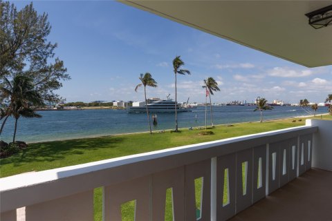 Condo in Fort Lauderdale, Florida, 2 bedrooms  № 1172293 - photo 8