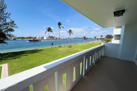 Condo in Fort Lauderdale, Florida, 2 bedrooms  № 1172293 - photo 5