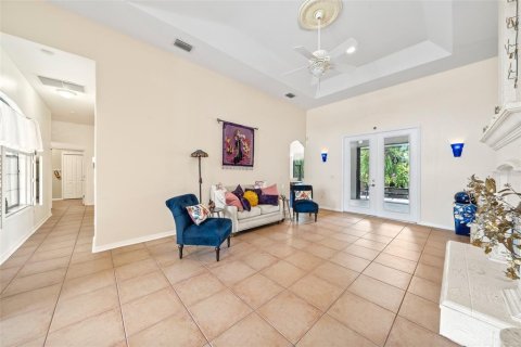 Villa ou maison à vendre à Palm Bay, Floride: 3 chambres, 290.13 m2 № 1274295 - photo 5