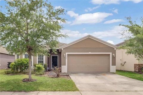 Villa ou maison à vendre à Kissimmee, Floride: 3 chambres, 164.44 m2 № 1312802 - photo 1