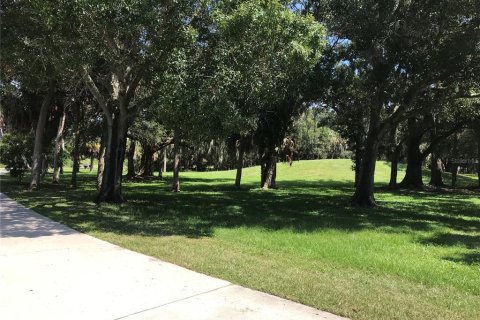 Terreno en venta en Saint Petersburg, Florida № 1312325 - foto 9